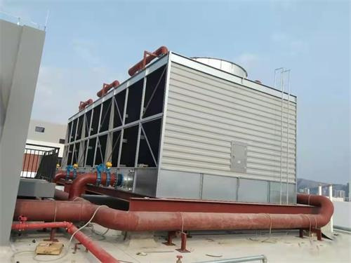 冷卻塔連接溢出水現象原因(冷卻塔冒水蒸汽是什么原因)